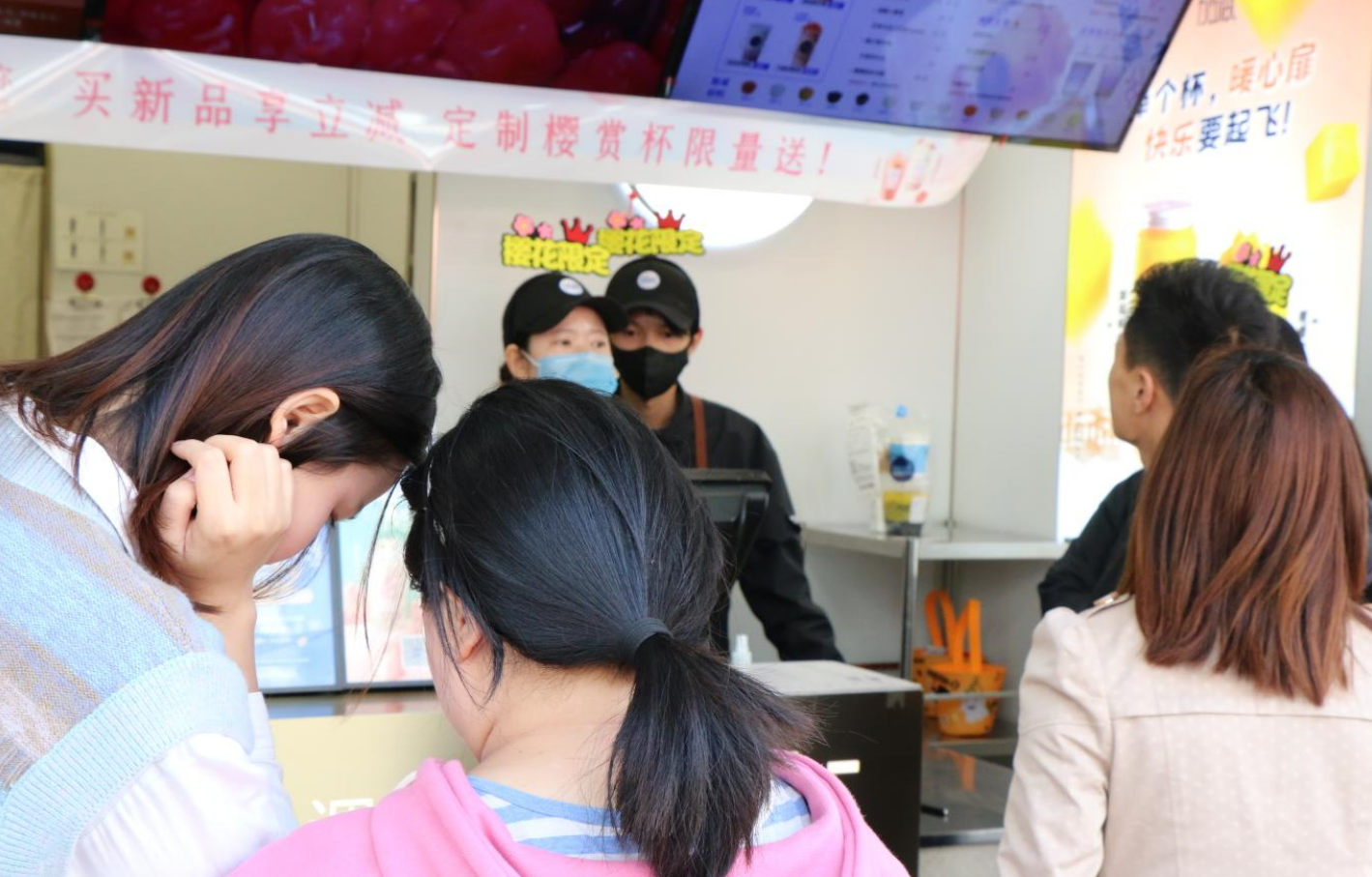 大奖国际奶茶：一家奶茶店的发展需要重点关注哪两个问题